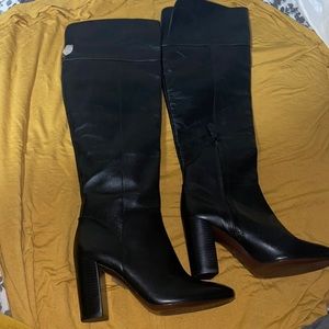 Tory Burch Heel Boots size 7.5 like new